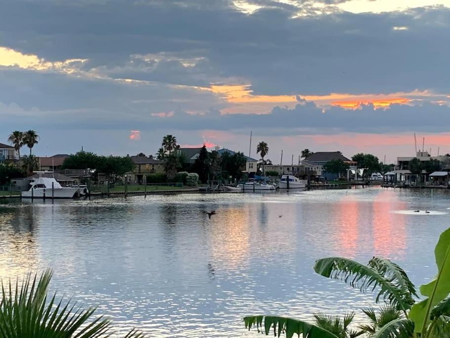 Paradise Lagoon*Bayhouse Fishing*Beach*Dogfriendly Galveston Kültér fotó